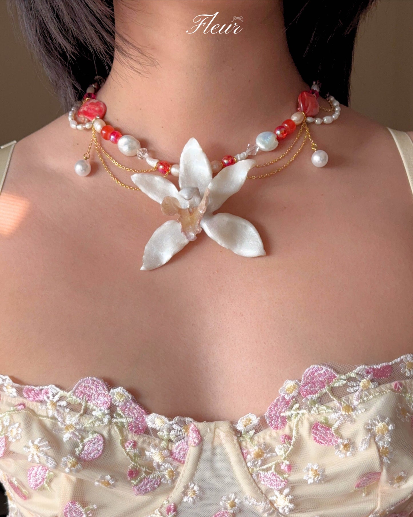 Pearl Orchid Lumière Necklace